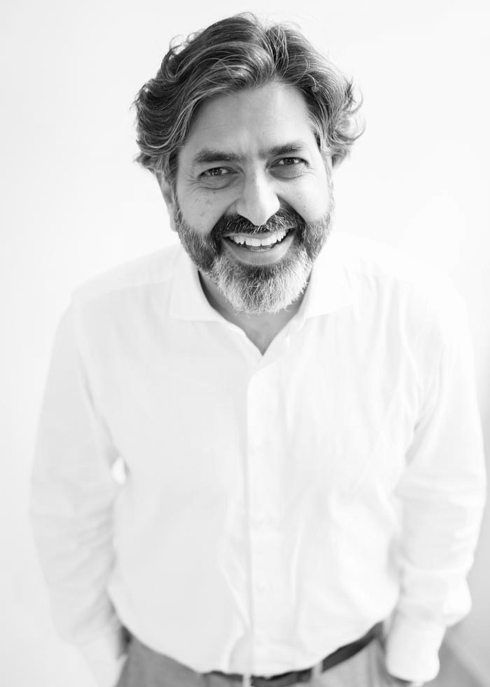 Arun Mansukhani Kuestiona